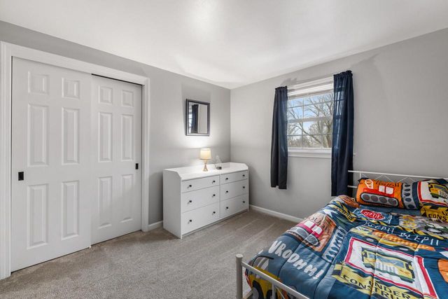 504 Rawlins DRIVE, Waukesha, WI 53188