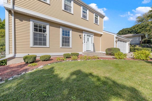 504 Rawlins DRIVE, Waukesha, WI 53188