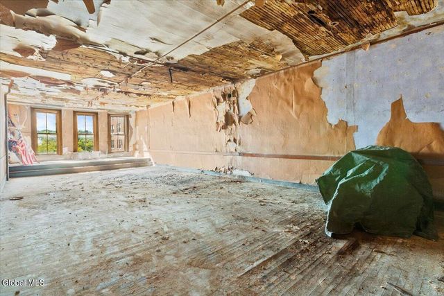 36 Main Street, Amsterdam, NY 12010