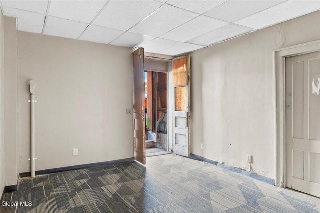 36 Main Street, Amsterdam, NY 12010