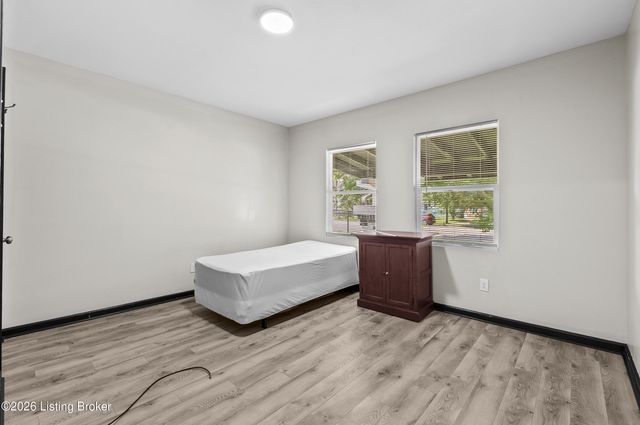 3205 W Broadway, Louisville, KY 40211
