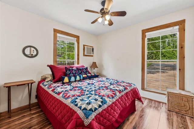 11158 Quinlan North Lake Drive, Conroe, TX 77303