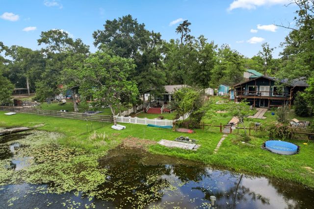 11158 Quinlan North Lake Drive, Conroe, TX 77303