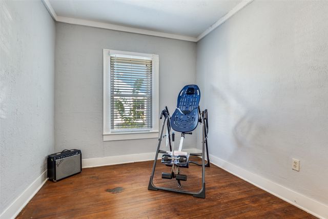 4814 Gurley Avenue, Dallas, TX 75223