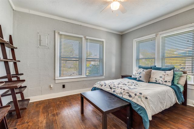 4814 Gurley Avenue, Dallas, TX 75223