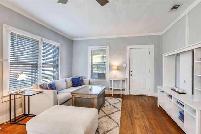 4814 Gurley Avenue, Dallas, TX 75223