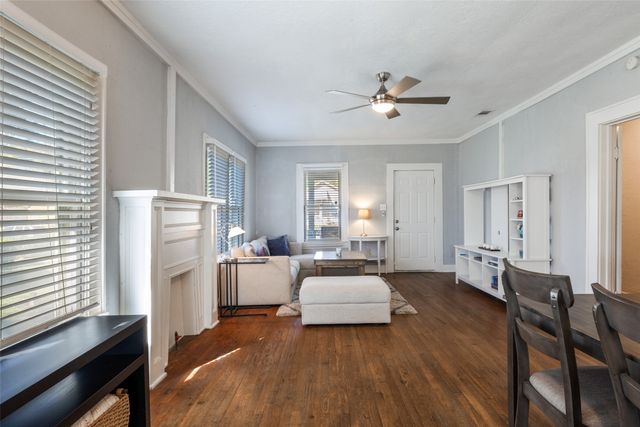 4814 Gurley Avenue, Dallas, TX 75223