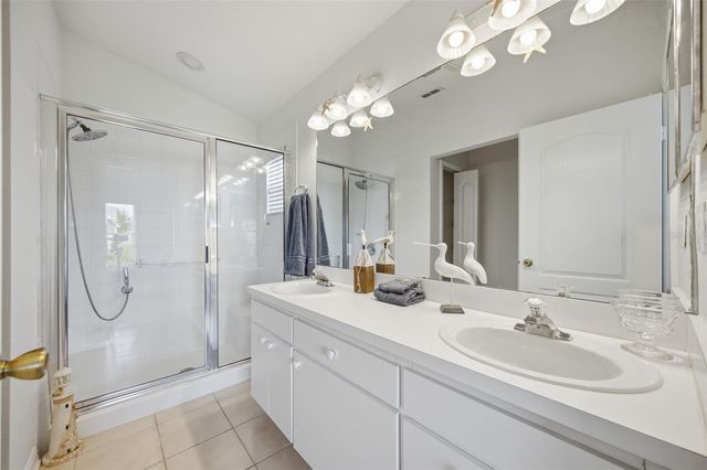 5240 GATO DEL SOL CIRCLE, Wesley Chapel, FL 33544