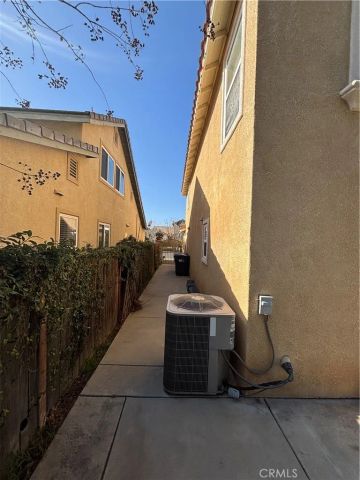 1064 Queen Annes Lane, Beaumont, CA 92223