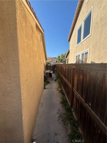 1064 Queen Annes Lane, Beaumont, CA 92223