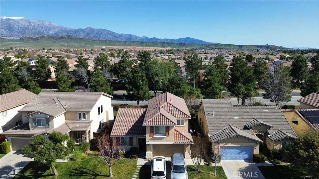 1064 Queen Annes Lane, Beaumont, CA 92223