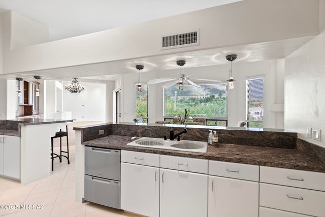 3211 E Blossom Dancer Lane, Tucson, AZ 85718