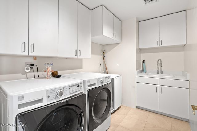 3211 E Blossom Dancer Lane, Tucson, AZ 85718