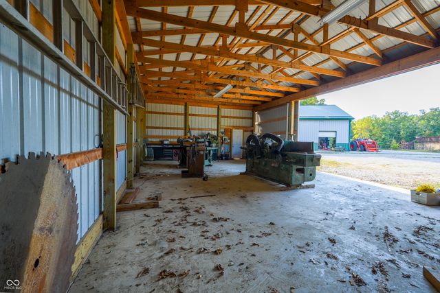 300 Airway Lane, Nashville, IN 47448