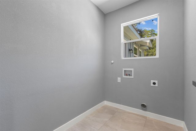 526 SE 11th, Grand Prairie, TX 75051