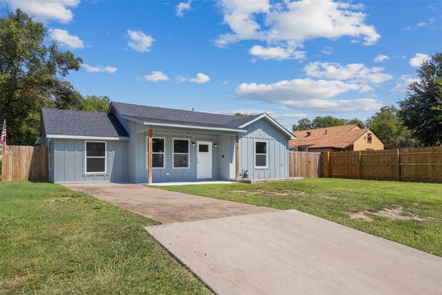 526 SE 11th, Grand Prairie, TX 75051