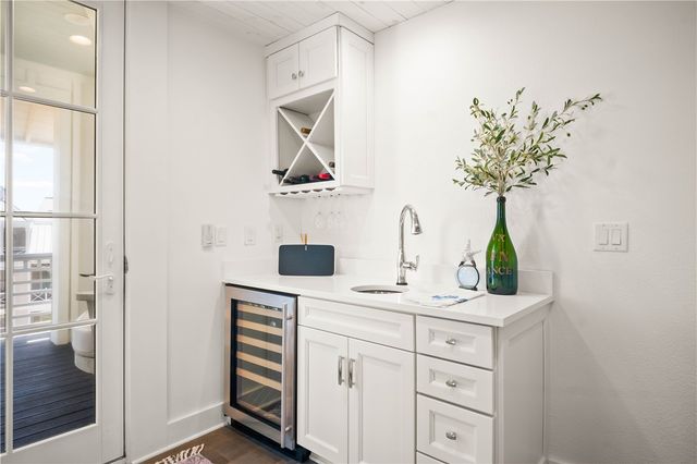 200 Round Road, Port Aransas, TX 78373