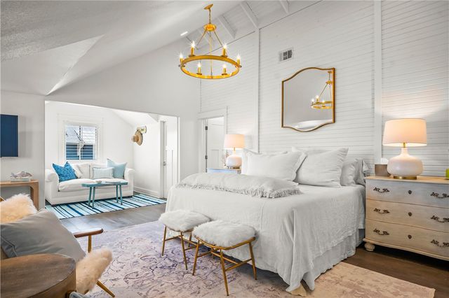 200 Round Road, Port Aransas, TX 78373