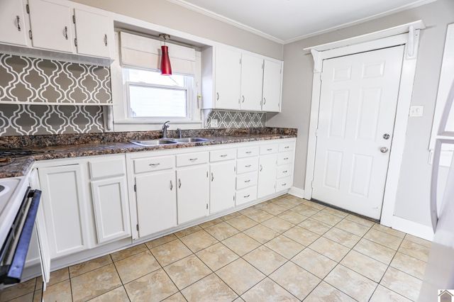 2600 Monroe Street, Paducah, KY 42001