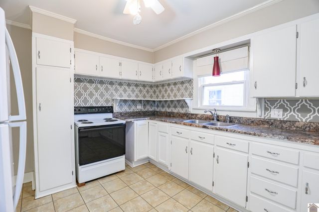 2600 Monroe Street, Paducah, KY 42001