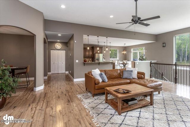 7658 E Wolf Creek Road, Wasilla, AK 99654