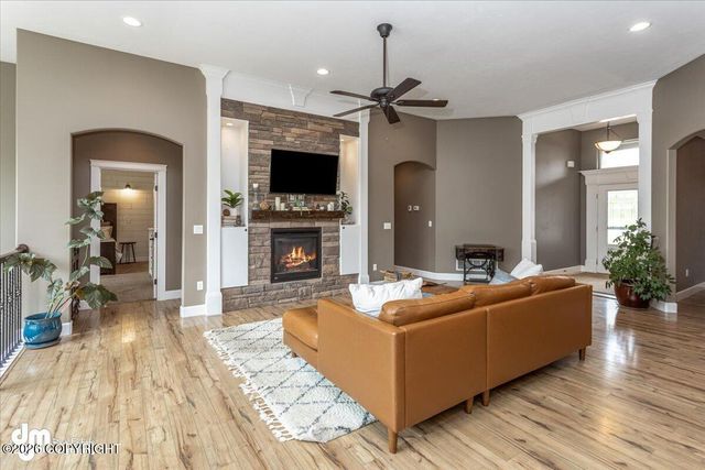 7658 E Wolf Creek Road, Wasilla, AK 99654