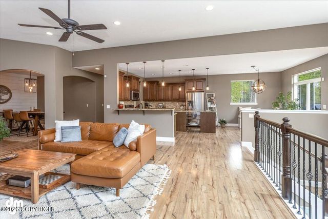 7658 E Wolf Creek Road, Wasilla, AK 99654