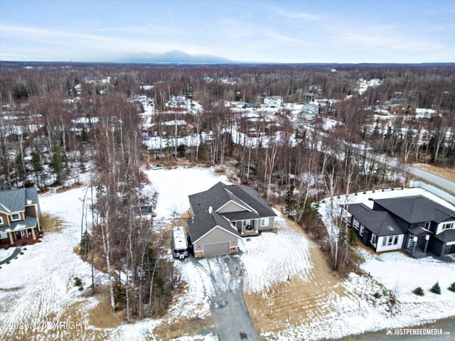 7658 E Wolf Creek Road, Wasilla, AK 99654