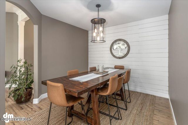 7658 E Wolf Creek Road, Wasilla, AK 99654