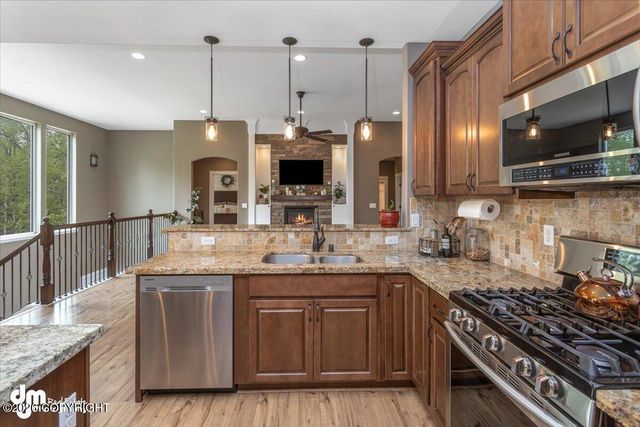 7658 E Wolf Creek Road, Wasilla, AK 99654