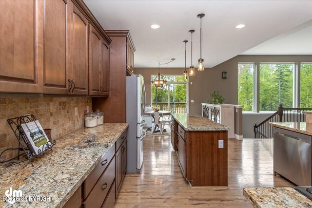 7658 E Wolf Creek Road, Wasilla, AK 99654