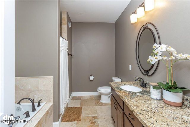 7658 E Wolf Creek Road, Wasilla, AK 99654