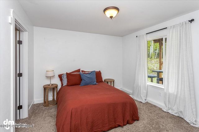 7658 E Wolf Creek Road, Wasilla, AK 99654