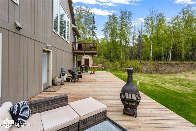 7658 E Wolf Creek Road, Wasilla, AK 99654