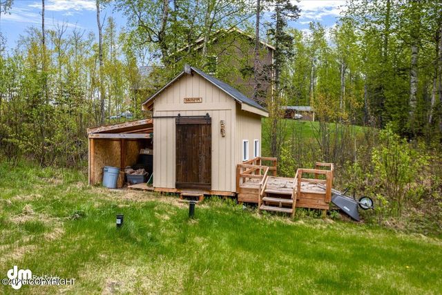 7658 E Wolf Creek Road, Wasilla, AK 99654