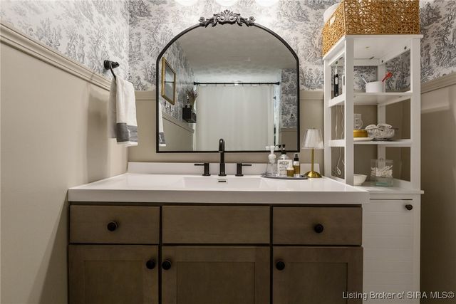 902 Mechanic Street, Jeffersonville, IN 47130