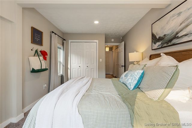 902 Mechanic Street, Jeffersonville, IN 47130