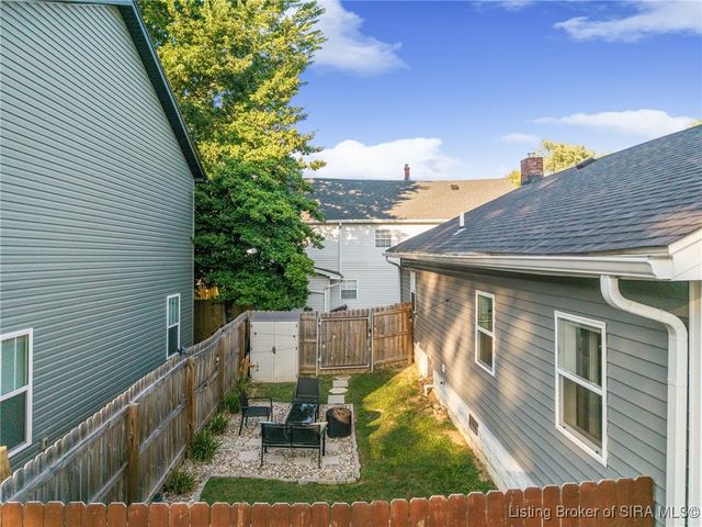 902 Mechanic Street, Jeffersonville, IN 47130