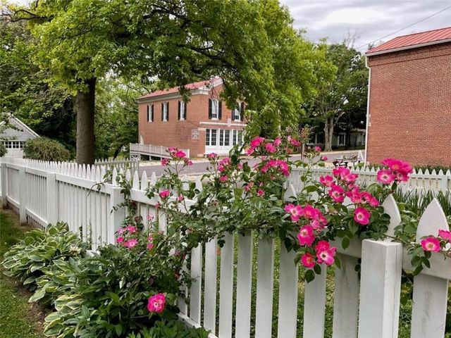 418 Main Street, Arrow Rock, MO 65320