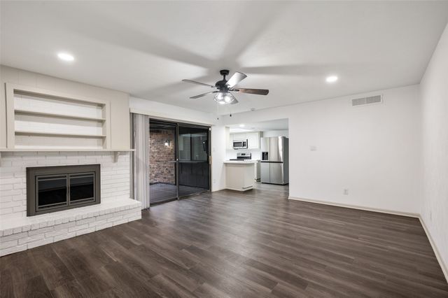 2212 Grapevine Lane, Carrollton, TX 75007