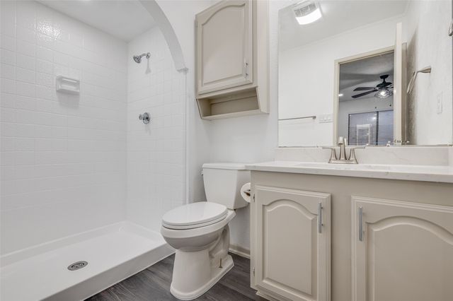 2212 Grapevine Lane, Carrollton, TX 75007