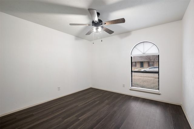 2212 Grapevine Lane, Carrollton, TX 75007