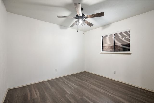 2212 Grapevine Lane, Carrollton, TX 75007