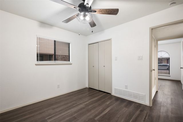 2212 Grapevine Lane, Carrollton, TX 75007