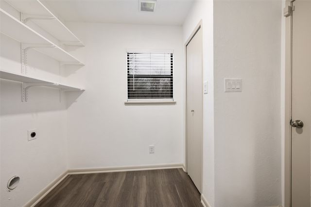 2212 Grapevine Lane, Carrollton, TX 75007