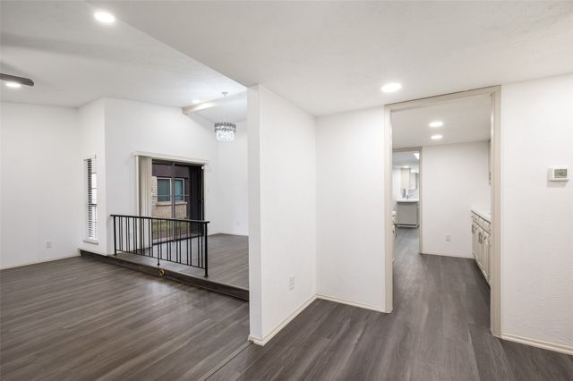 2212 Grapevine Lane, Carrollton, TX 75007