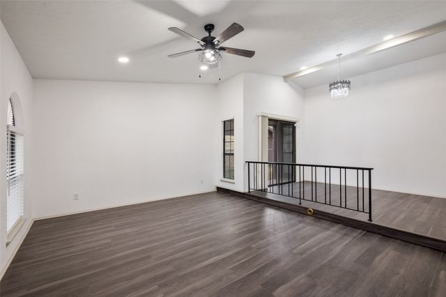 2212 Grapevine Lane, Carrollton, TX 75007