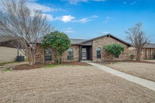2212 Grapevine Lane, Carrollton, TX 75007
