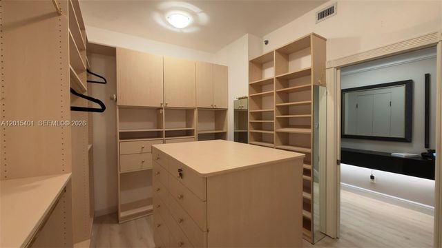 2000 Island Blvd 3004, Aventura, FL 33160