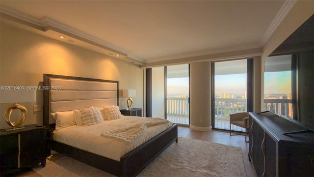 2000 Island Blvd 3004, Aventura, FL 33160